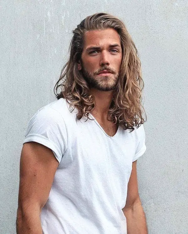 Best Men's Hairstyle with Beard Photo №18