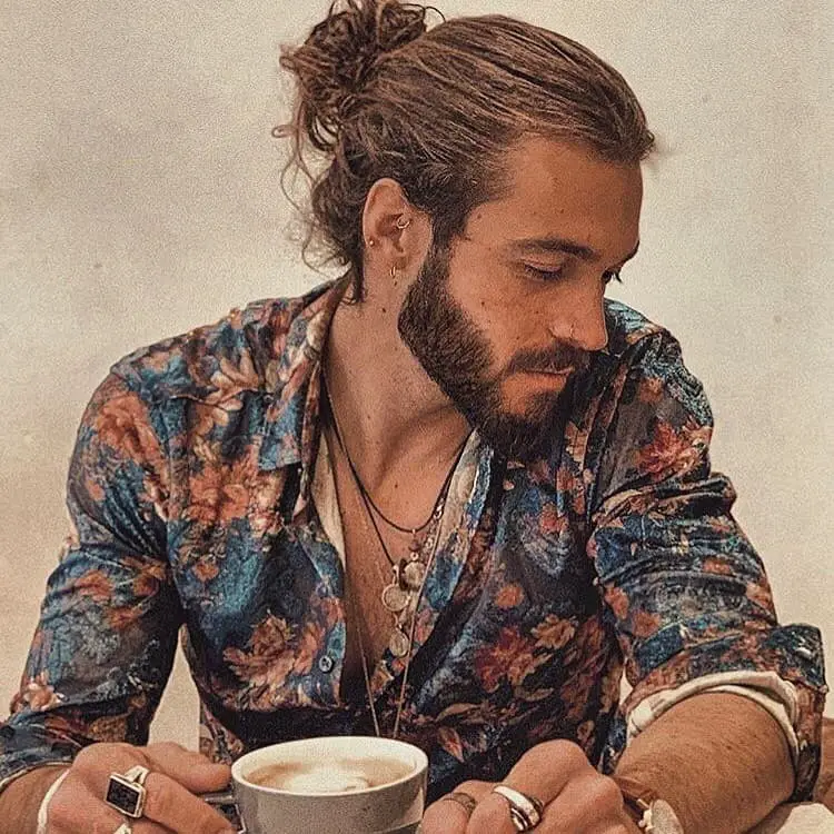 Best Men's Hairstyle with Beard Photo №19