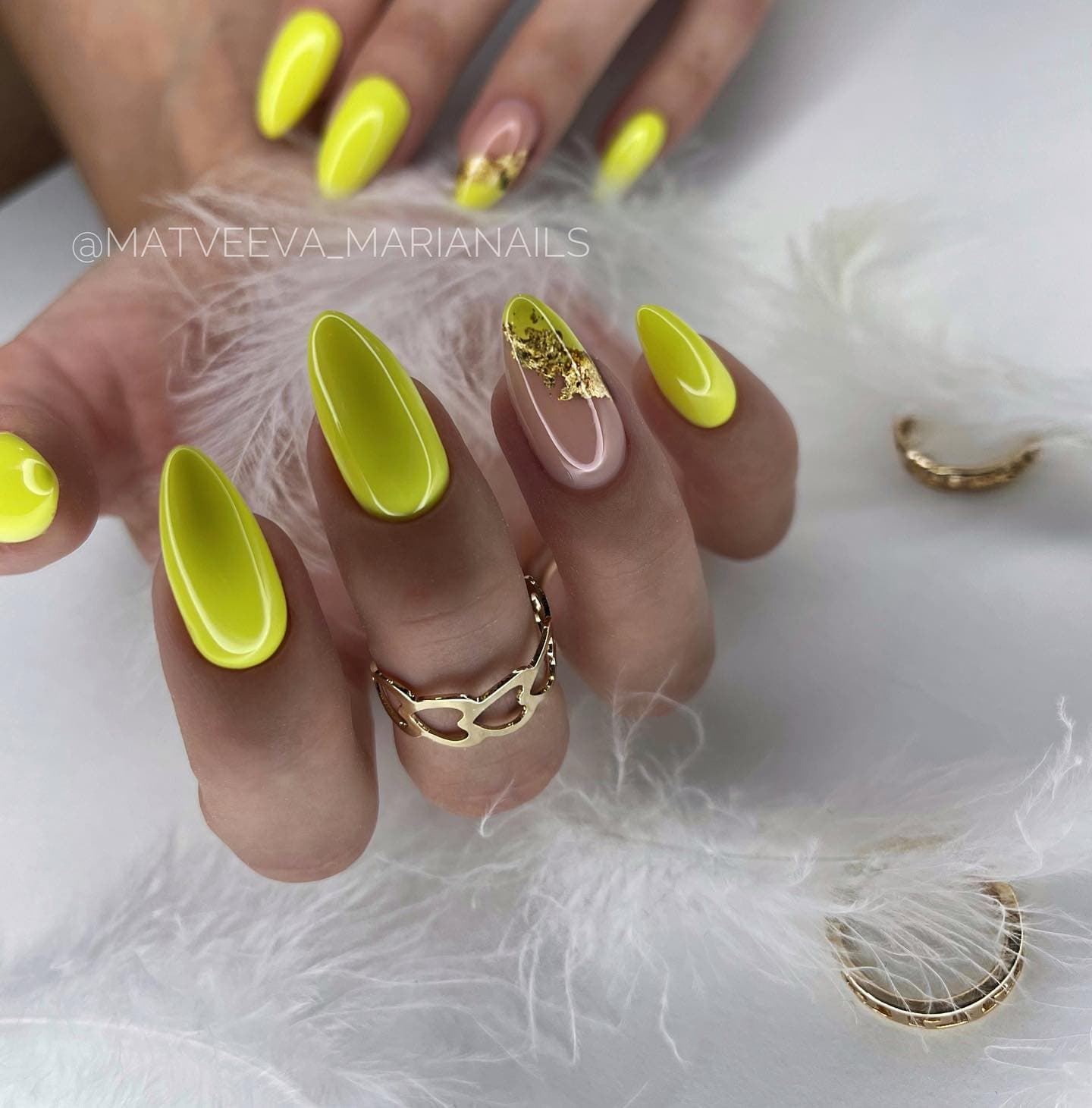 Yellow Nail Designs Photo №11